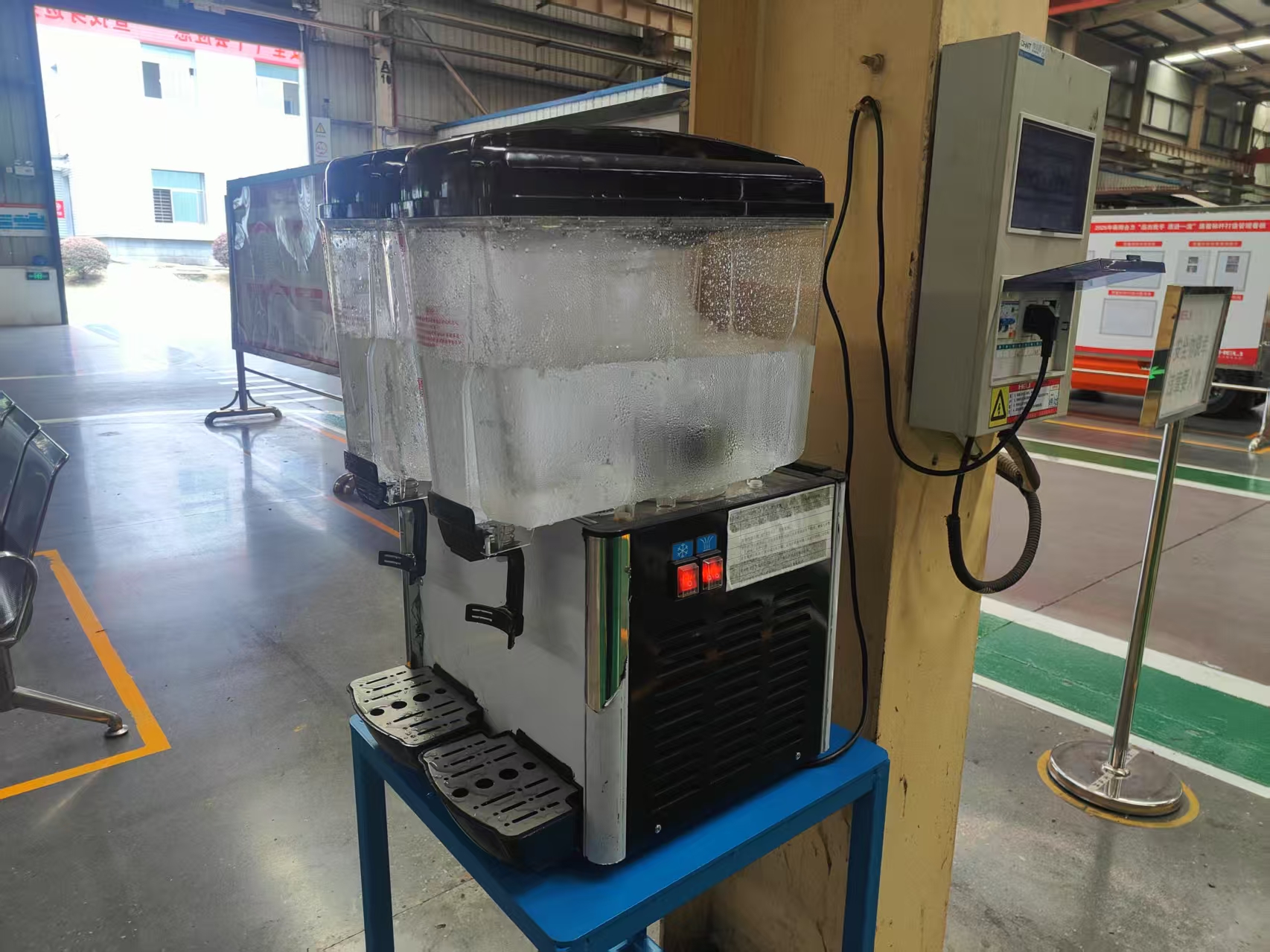 增設(shè)冷飲機.jpg